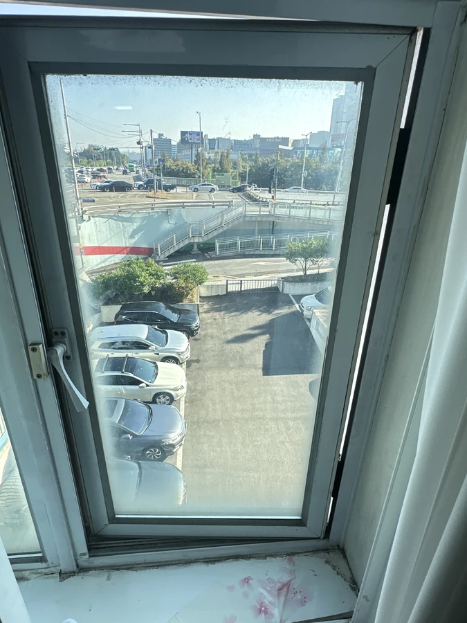 캐시먼트 창문