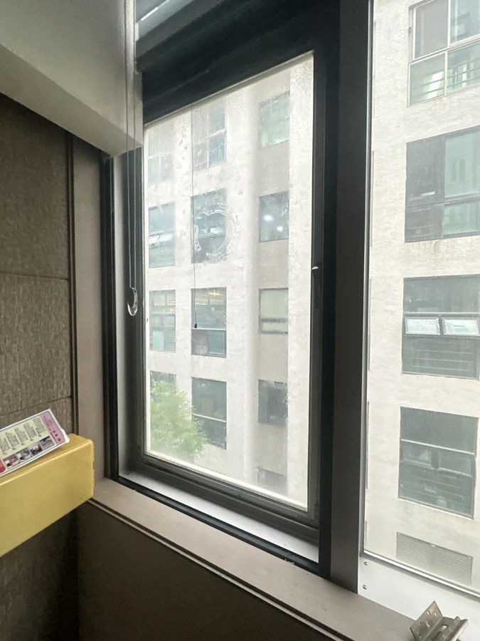 캐시먼트 창문
