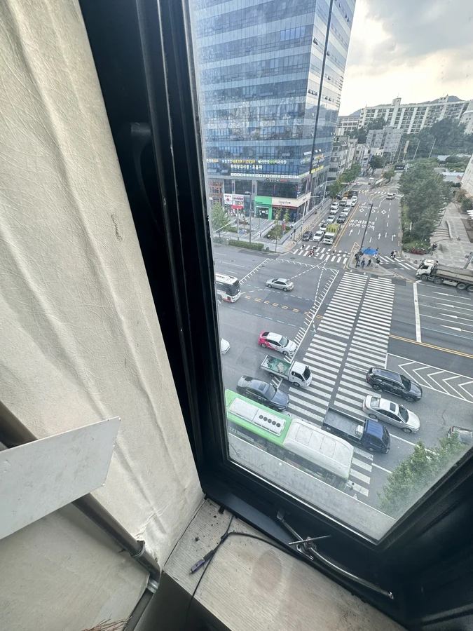 캐시먼트 창문