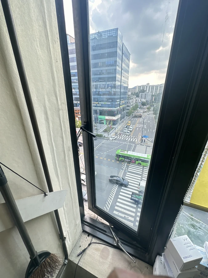 캐시먼트 창문