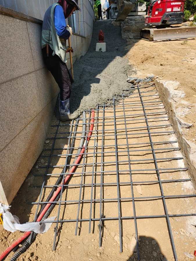 기초 보강 작업