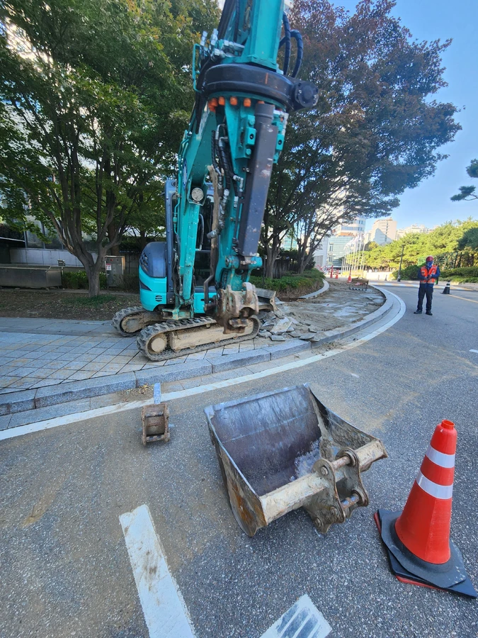 공원 곡선형 보행로 판석시공 시공 전