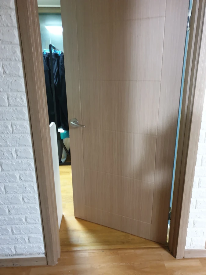 문수리(복원/수리/교체, 현관문, 방화문, 철문, 방문, 욕실문 )
