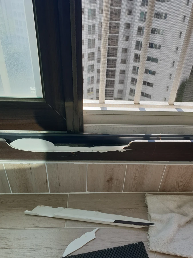 복원( 마루 걸레받이)  -> 세부에 포함 문틀 원목 깨진타일