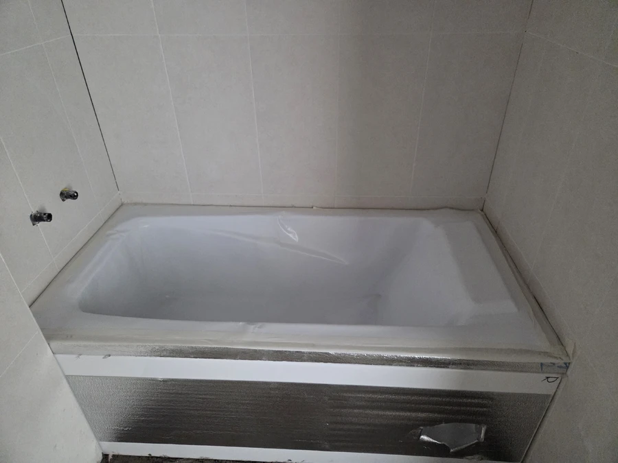 부산 우암동 효성해밀턴 마래 현장 아메리칸 스텐다드 욕조 577세대 설치중