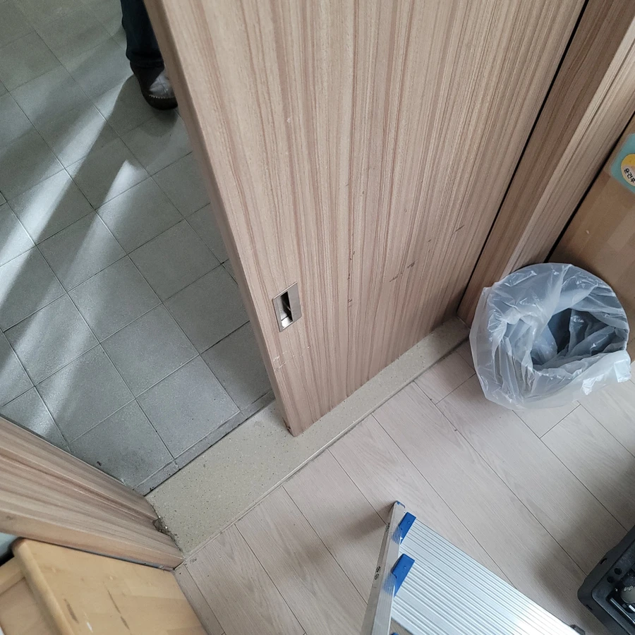 포켓도어수리