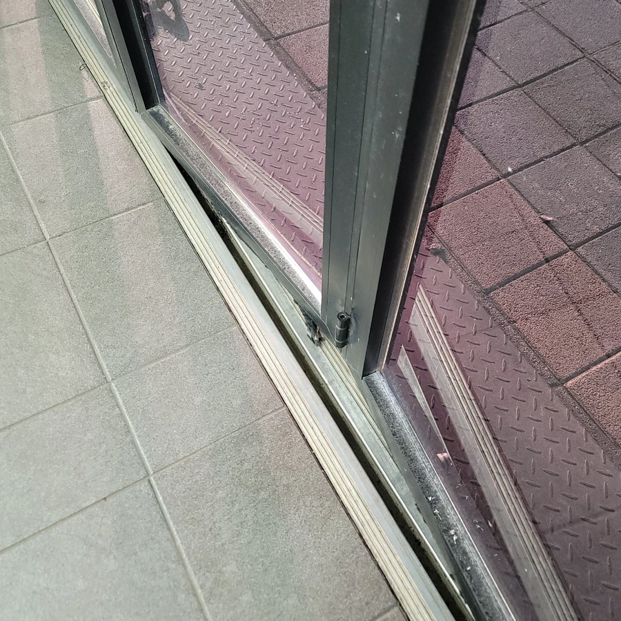 포켓도어수리
