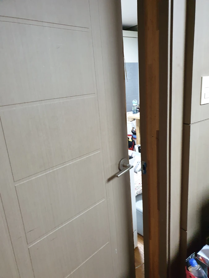 문틀수리