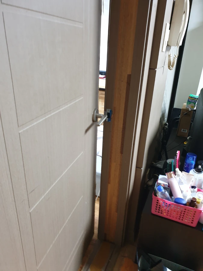 문틀수리