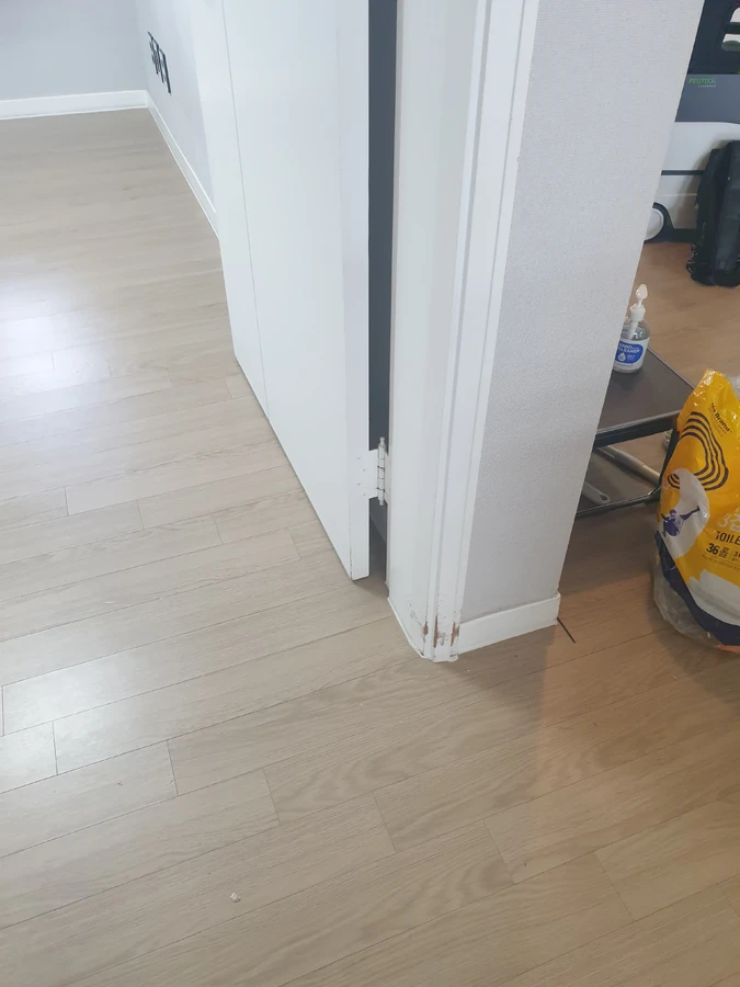 문틀수리