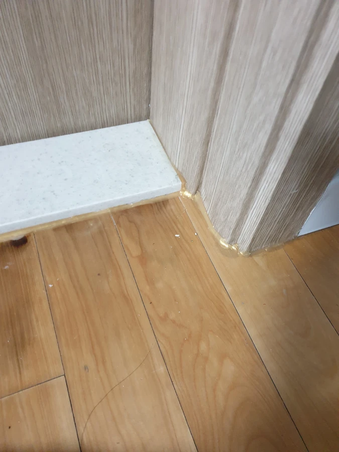 문틀수리