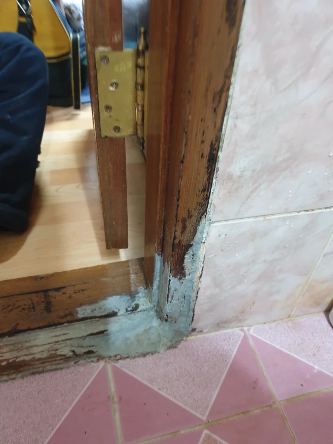 문틀수리