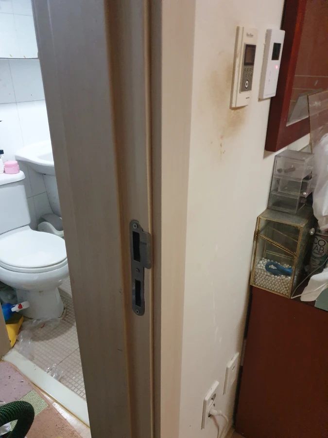 문틀수리