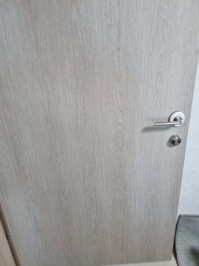 방문짝수리 시공 후 문짝 복원 마감