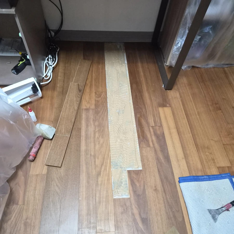 바닥재 보수 및 교체
