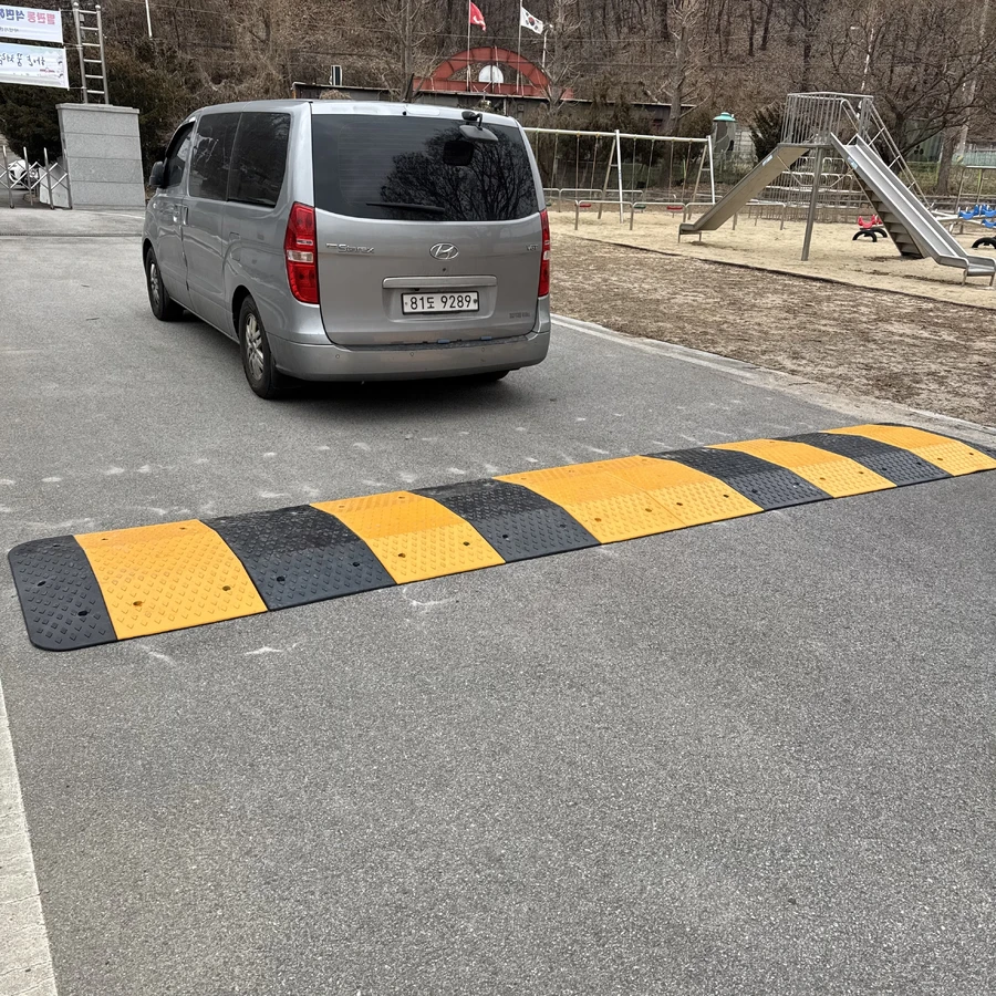 파주 신산초등학교 과속방지턱 시공사례 시공 사진 8