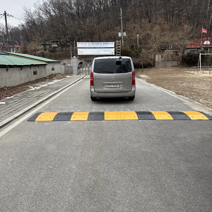 파주 신산초등학교 과속방지턱 시공사례 시공 사진 11