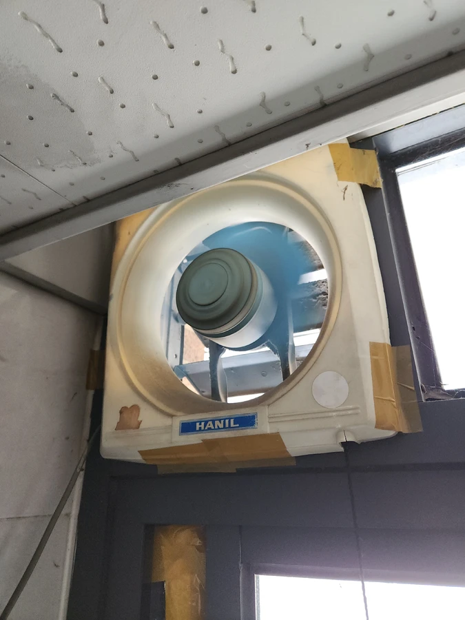 창문환풍기