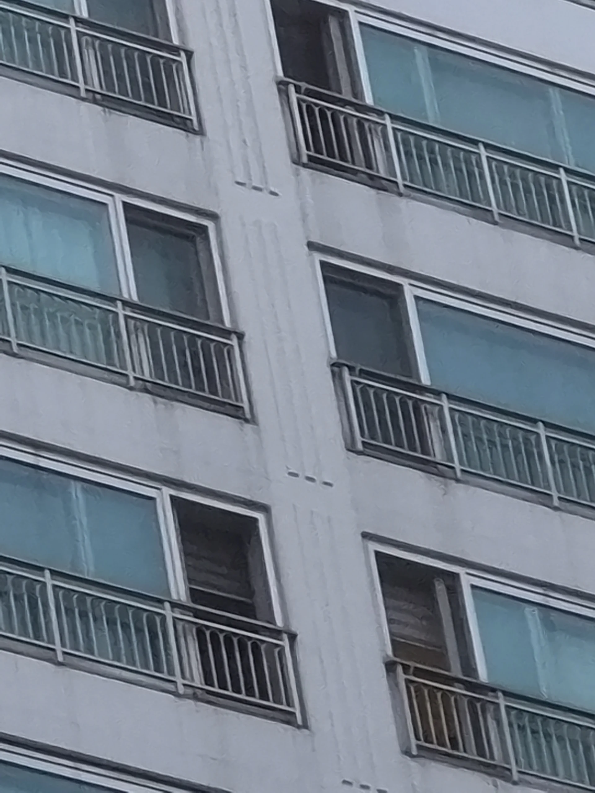 시공 후 - 파주 빌라 종합 집수리 — 누수 얼룩·방문 처짐·걸레받이 들뜸 한 번에 해결 집사원