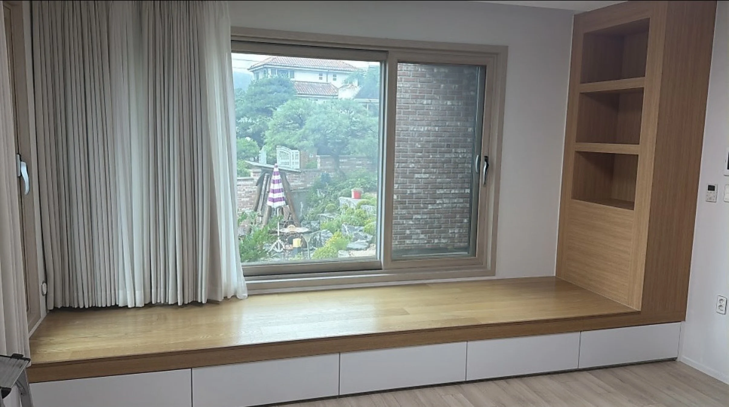 시공 전 - 시흥 단독주택 실내 철거 — 칸막이벽·천장재 해체부터 다음 공정 인계까지 집사홈