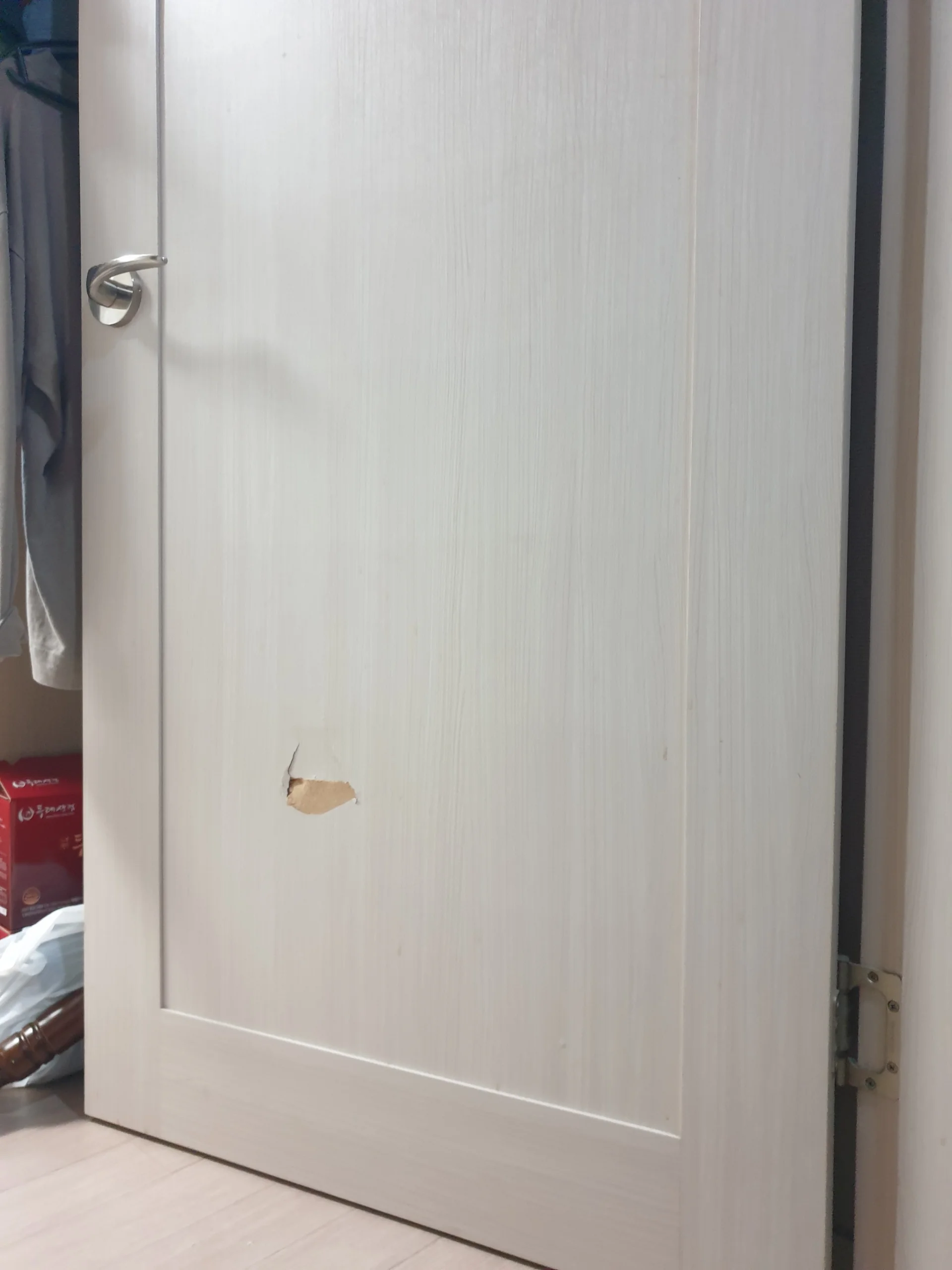 MDF문 찍힘 수리 보수 전
