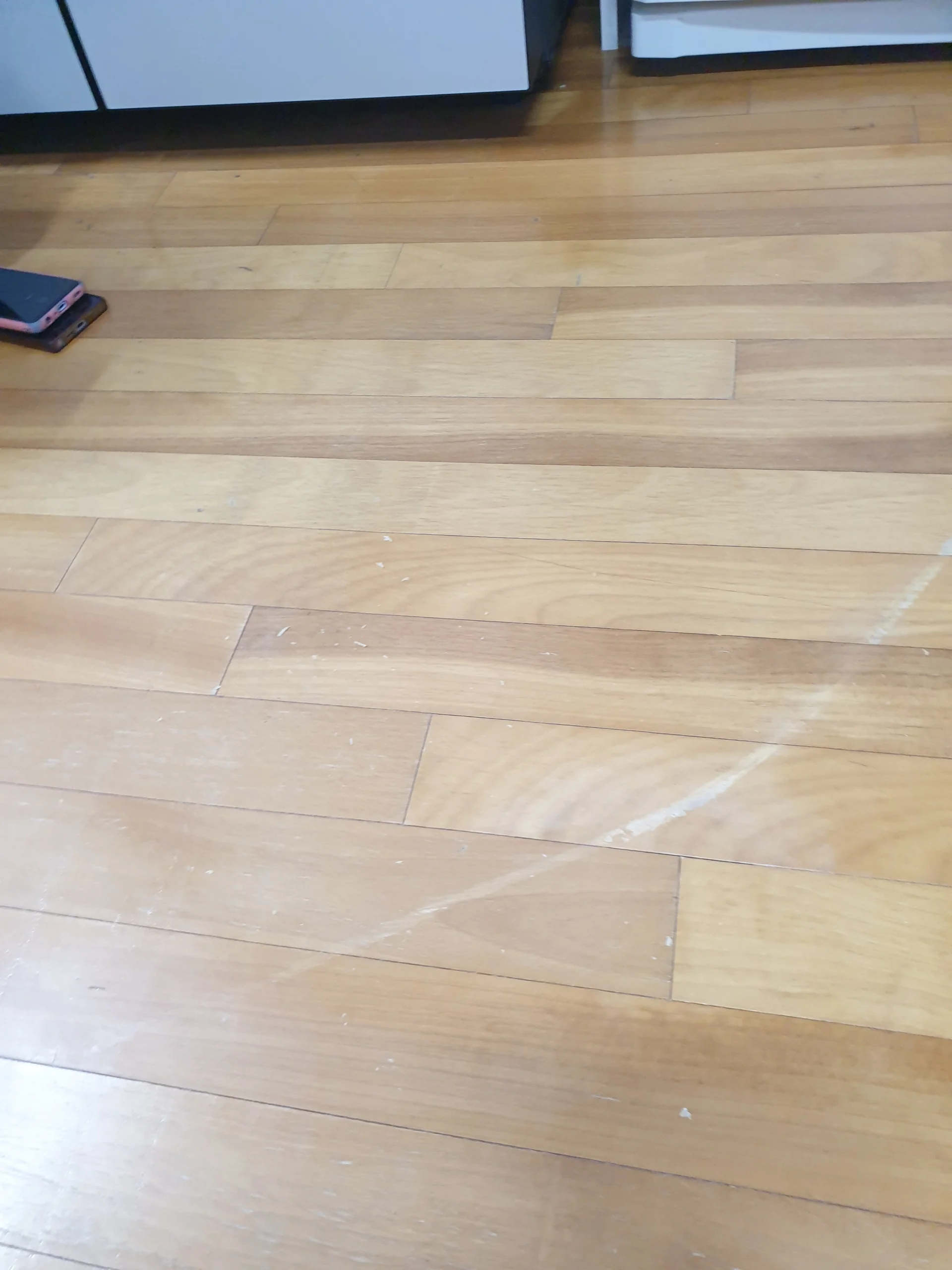 마루 들뜸 작업 전 하부 확인