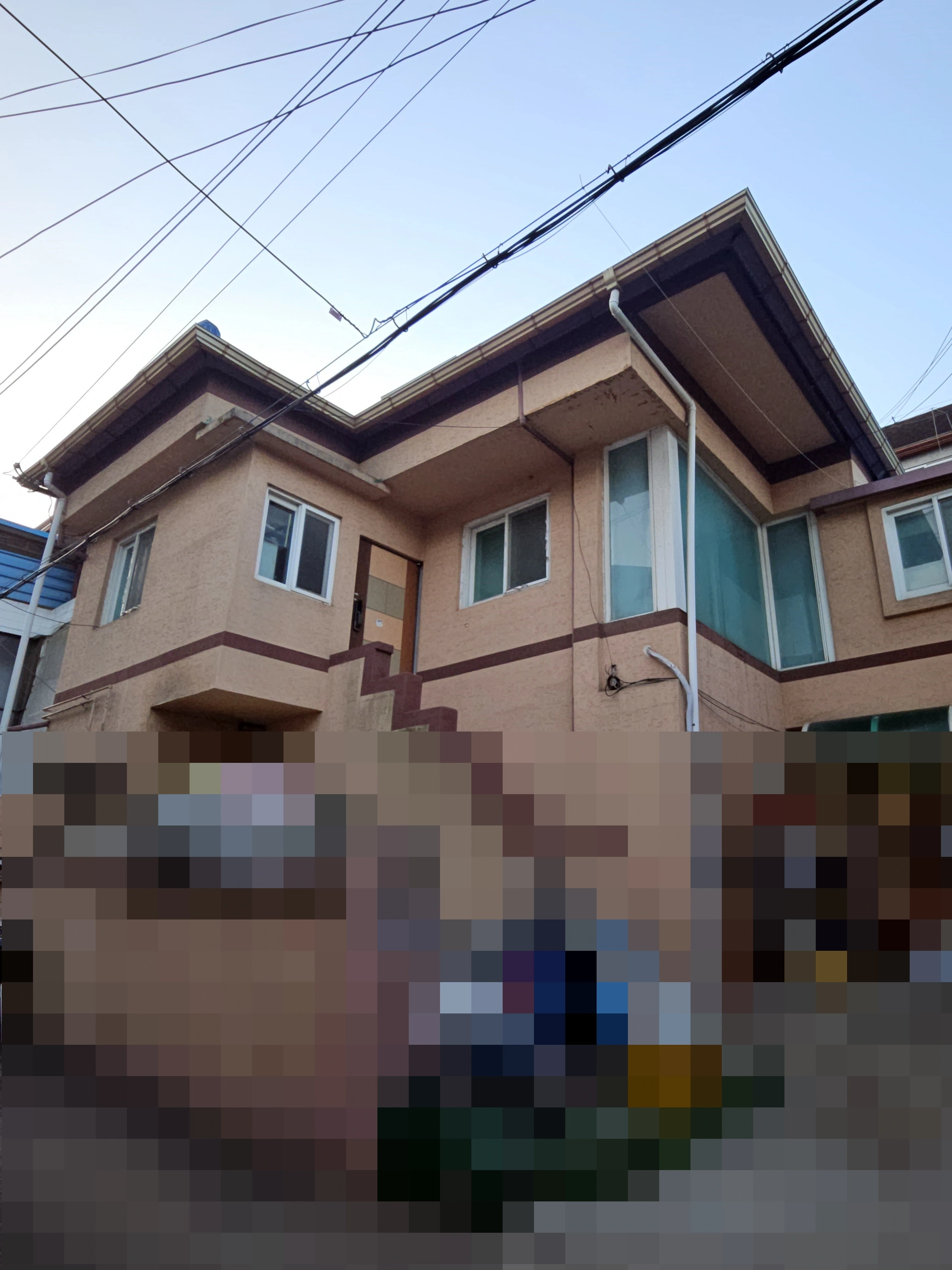 시공 후 - 지붕 경사 맞춤 물받이 신규 설치