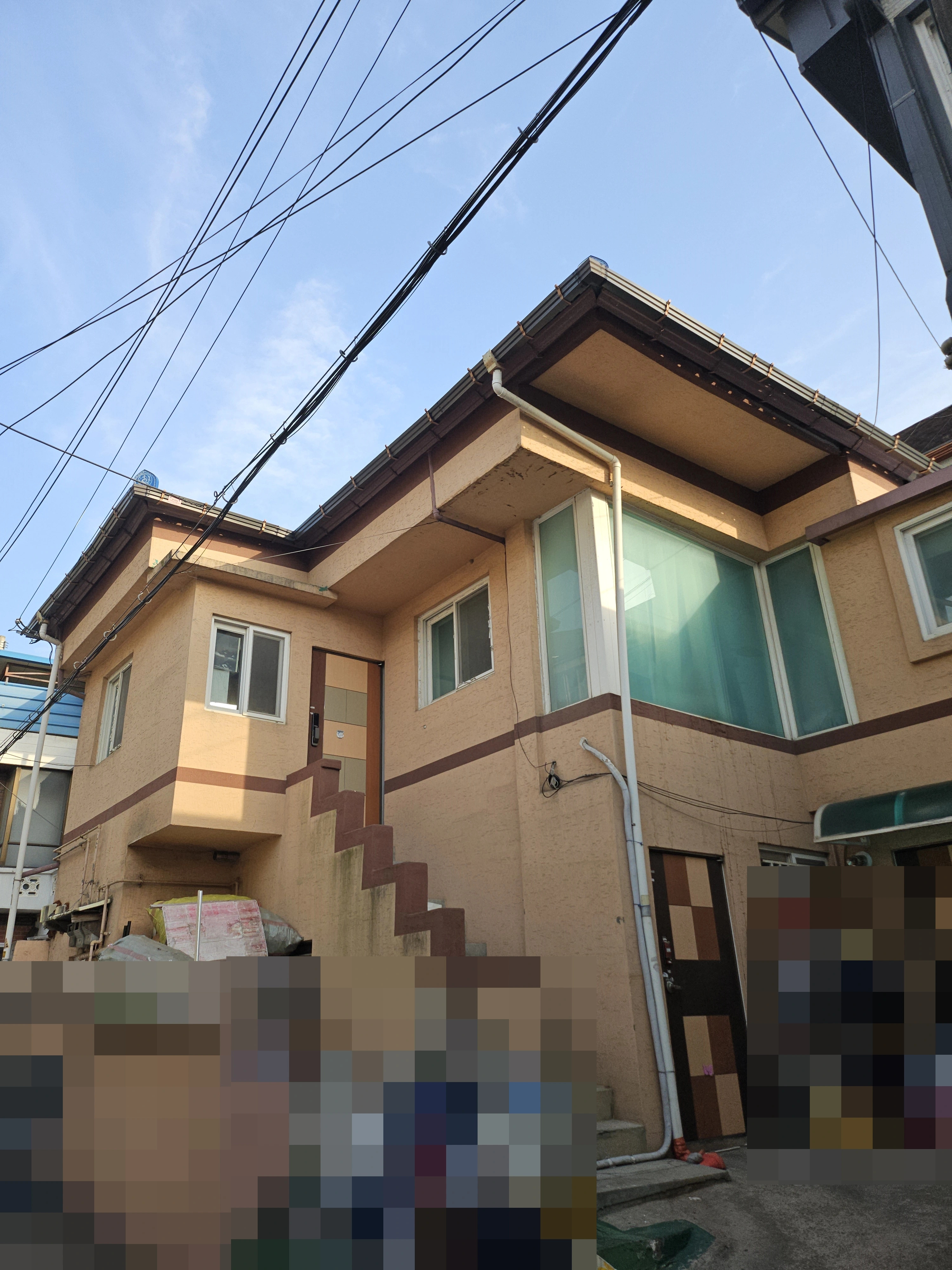 시공 전 - 지붕 경사 맞춤 물받이 신규 설치