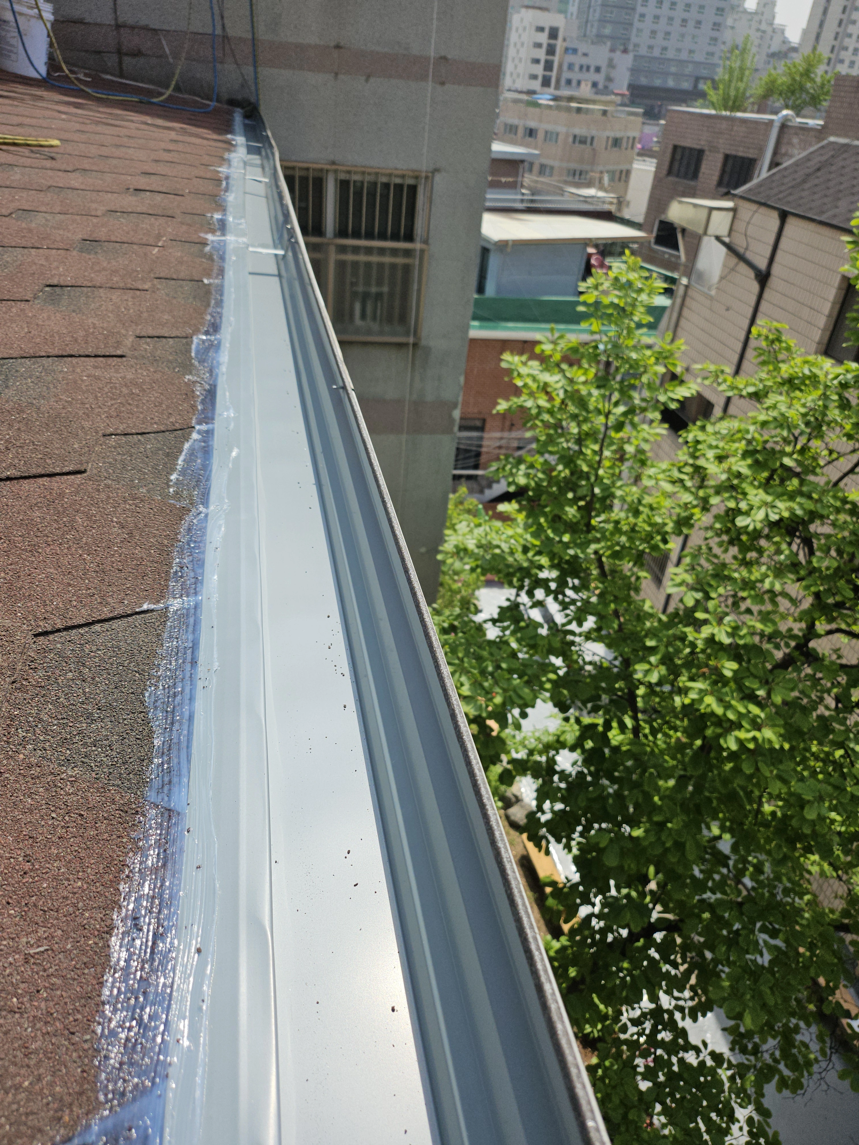 시공 전 - 우수관 연결부 파손 전체 교체