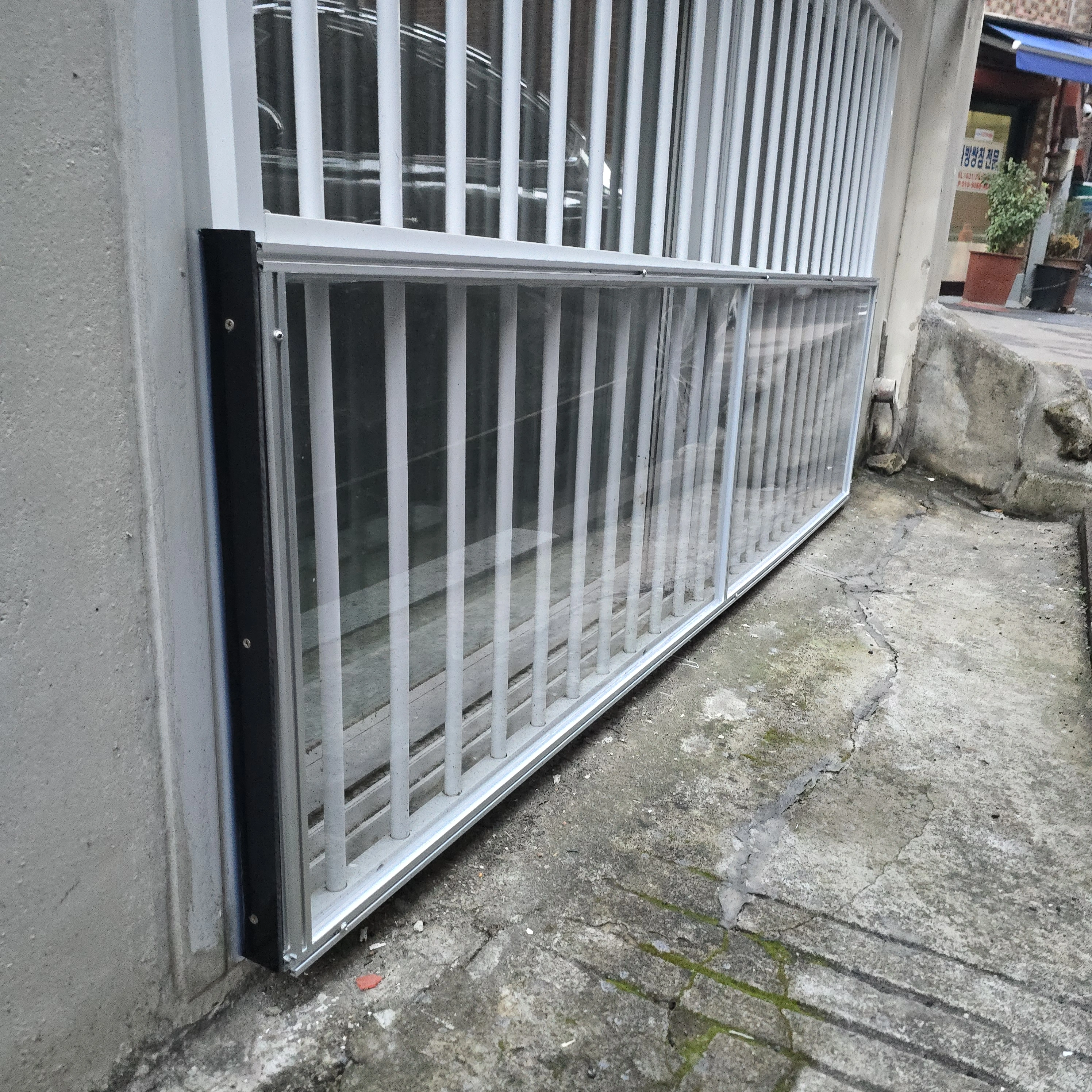돌출창 차수막 설치 후