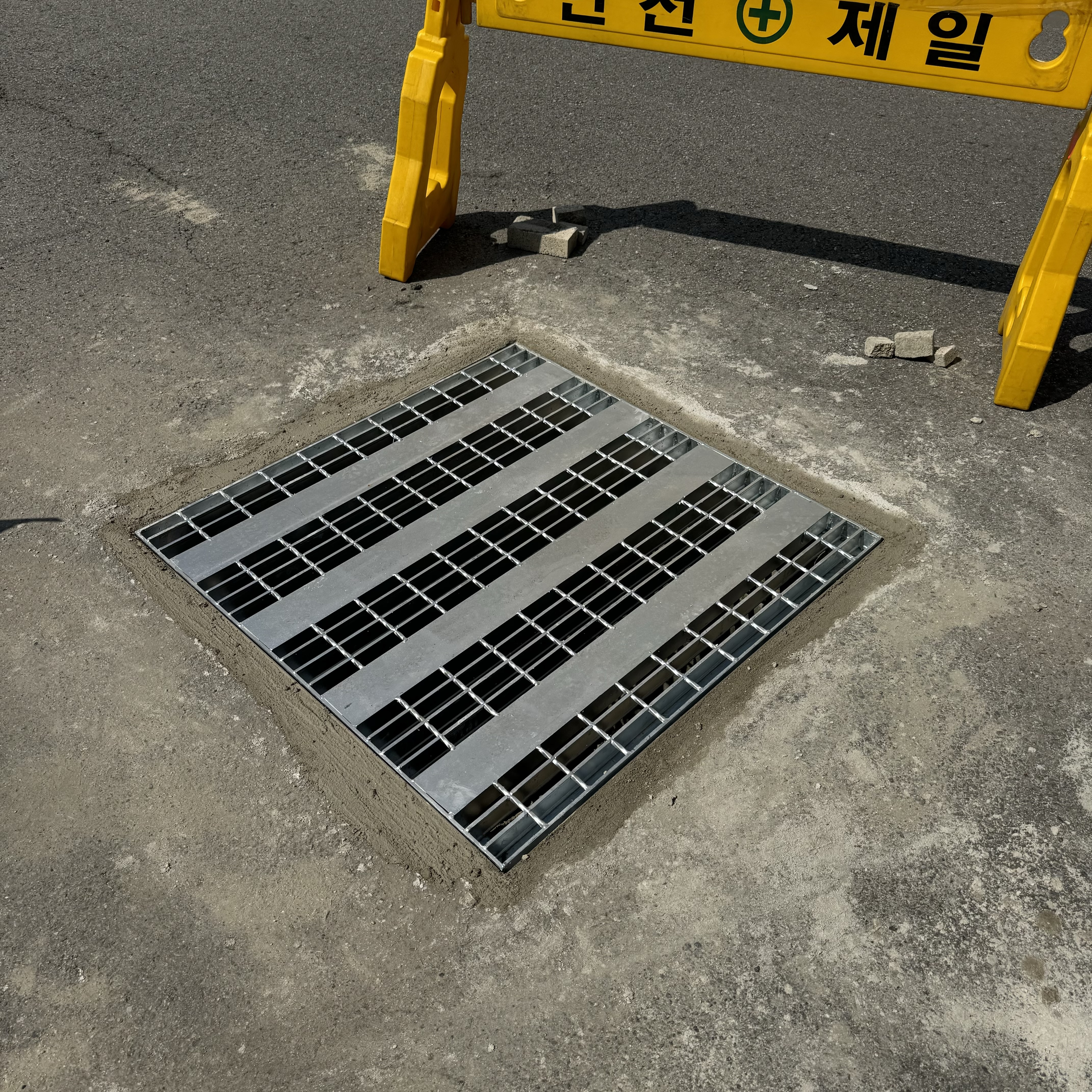 부천시노동복지회관 맨홀 시공 현장사진 2